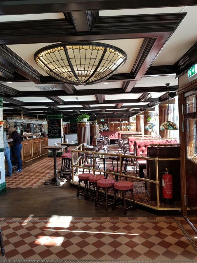 Hotel Bishops Arms مورا المظهر الخارجي الصورة